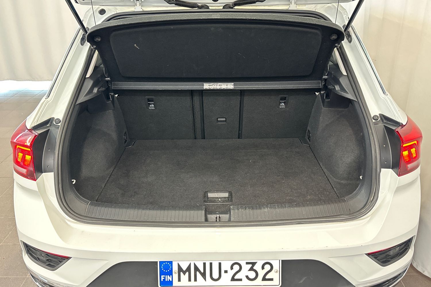 Volkswagen T-Roc vaihtoauto