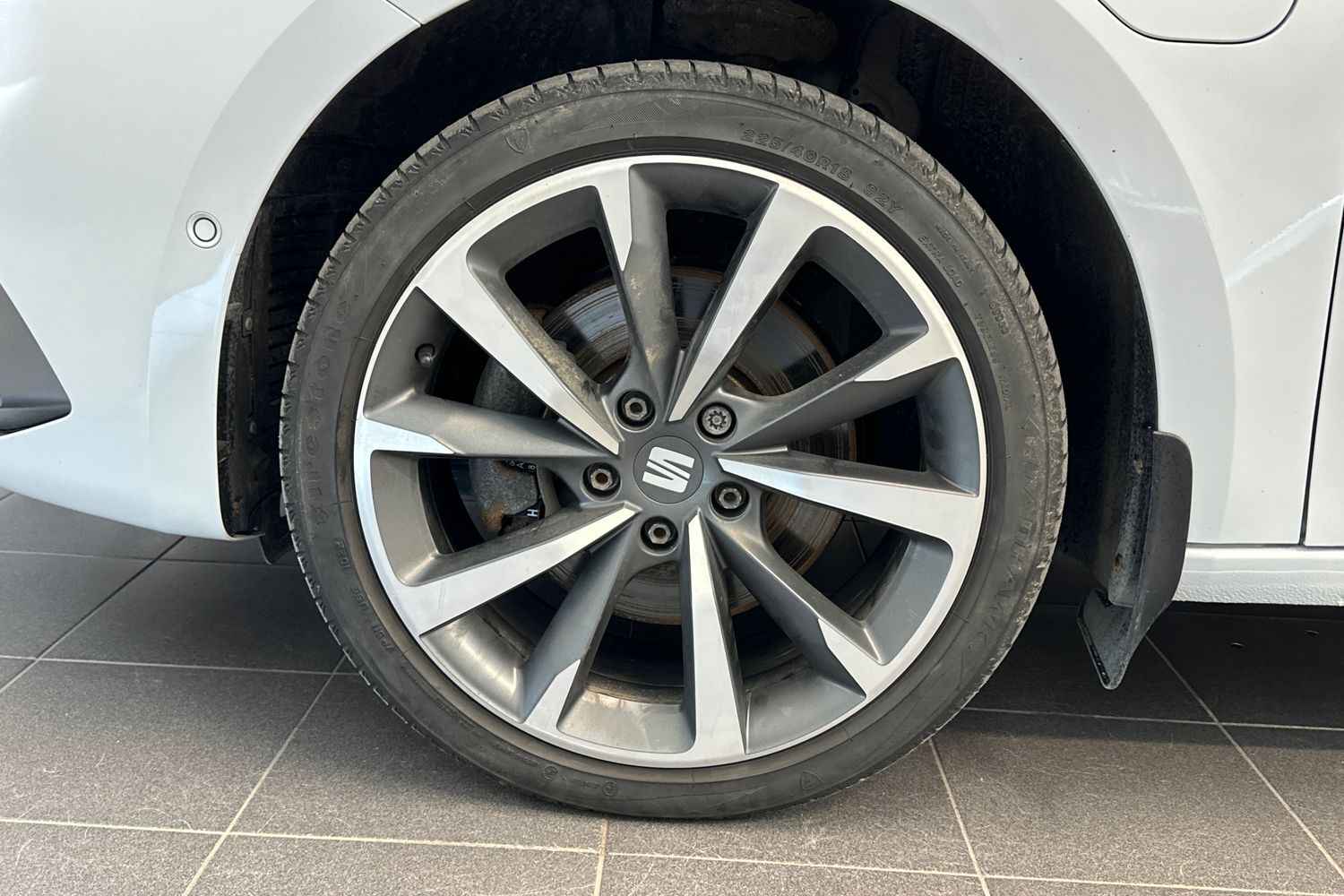 SEAT Leon Sportstourer vaihtoauto
