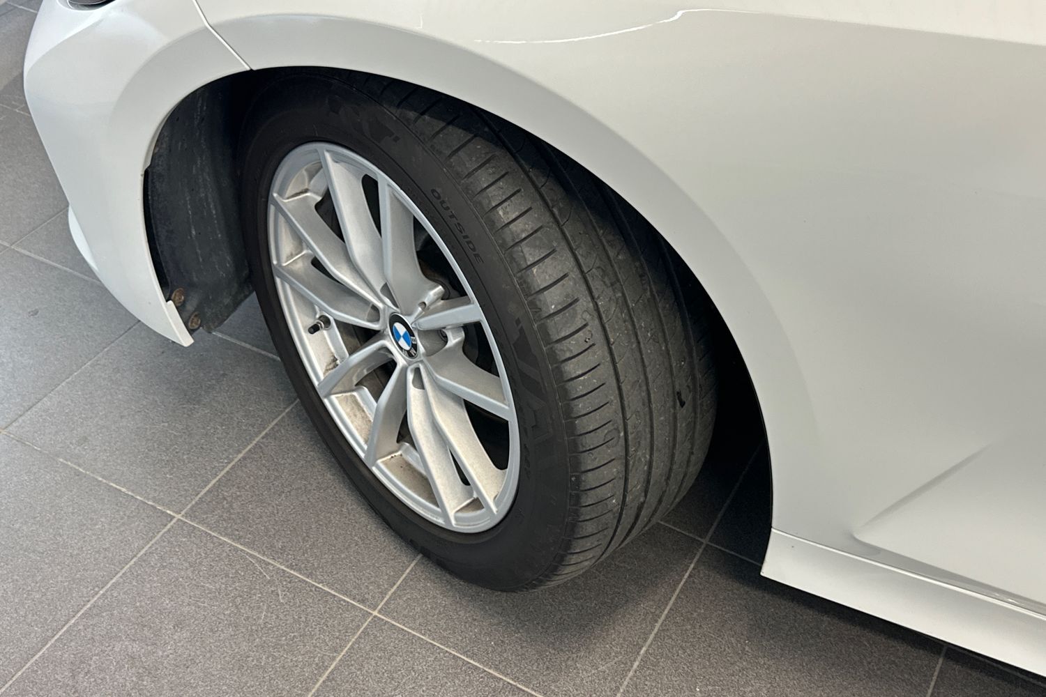 BMW 320 vaihtoauto