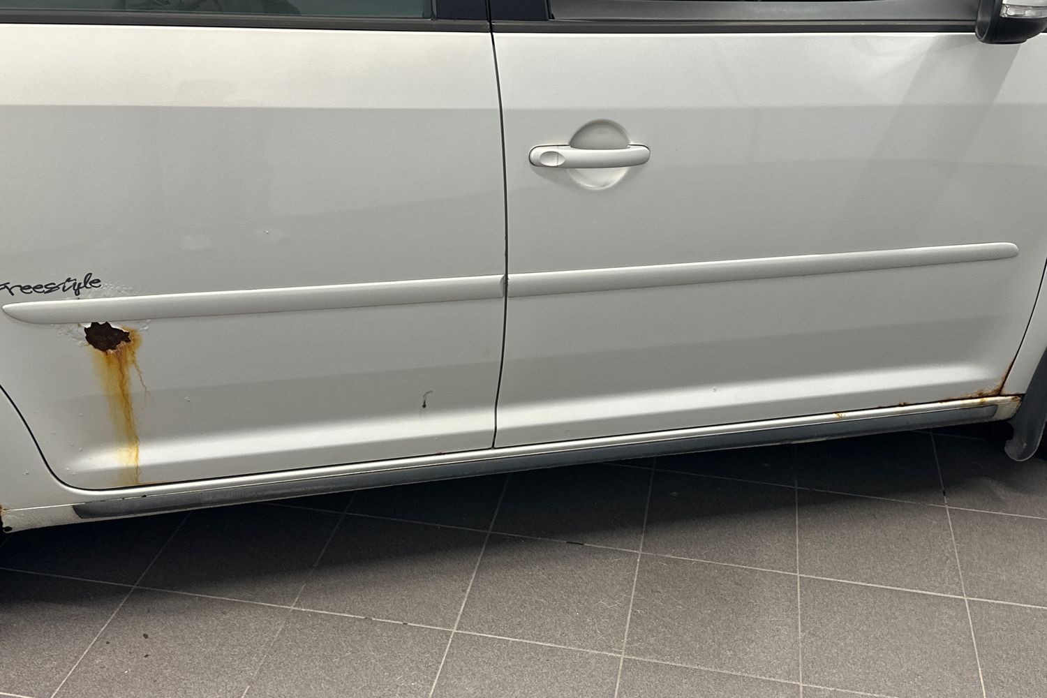 Volkswagen Touran vaihtoauto