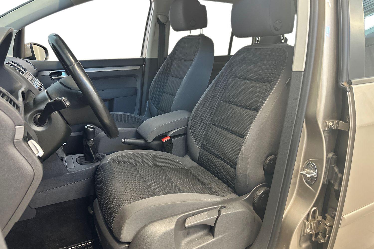 Volkswagen Touran vaihtoauto