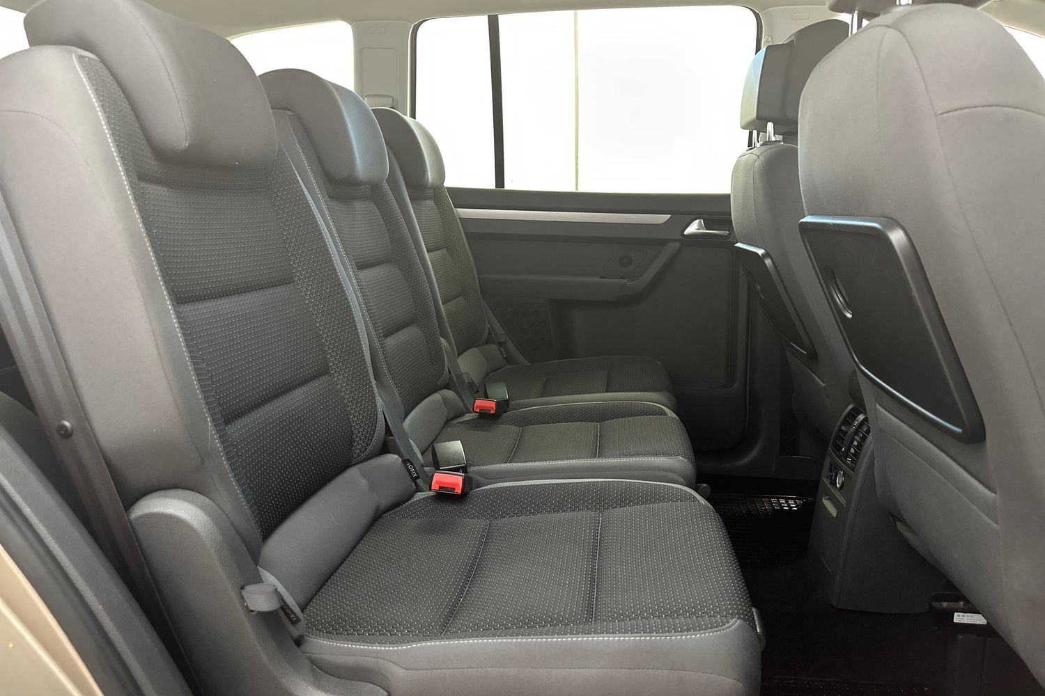 Volkswagen Touran vaihtoauto