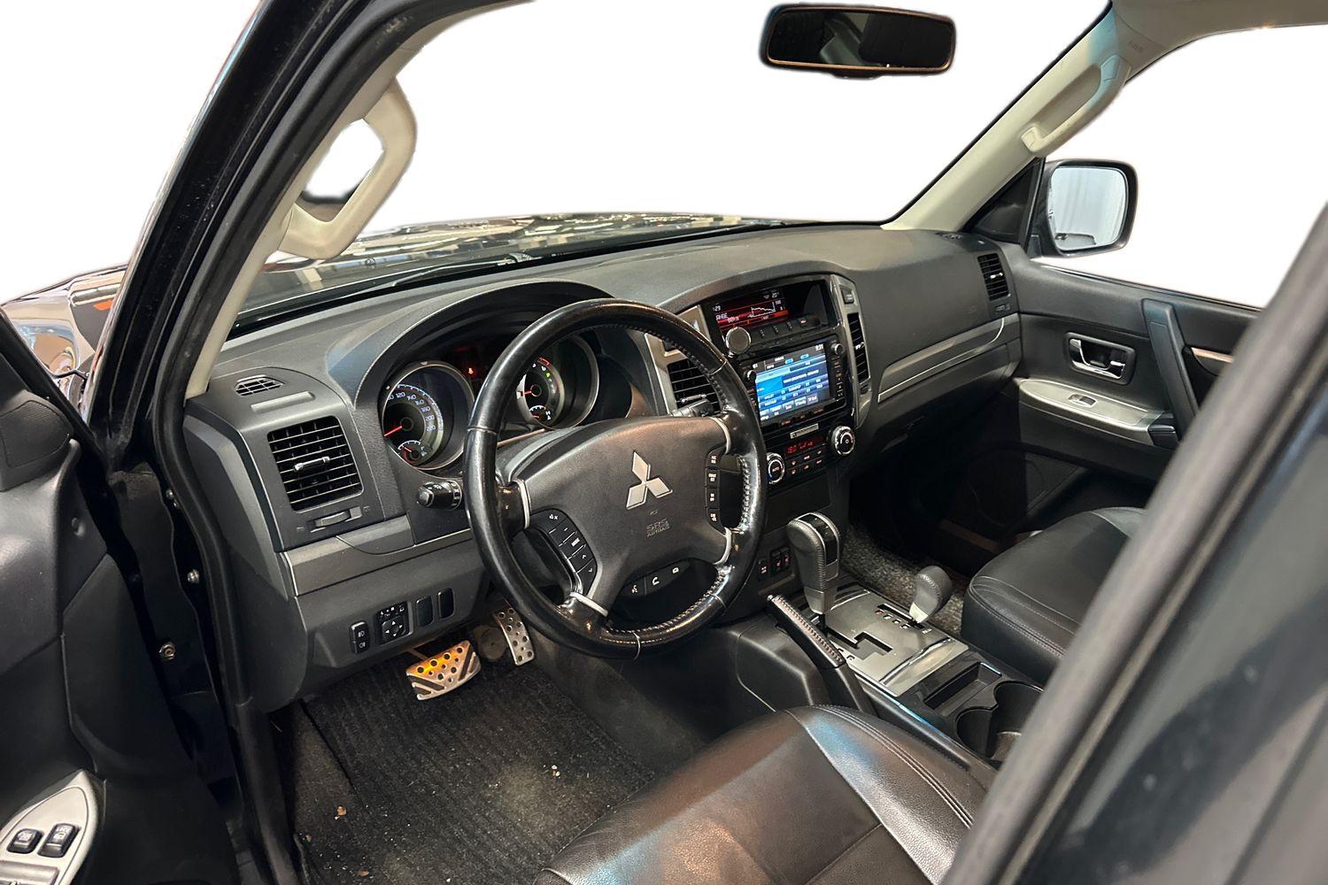 Mitsubishi Pajero vaihtoauto