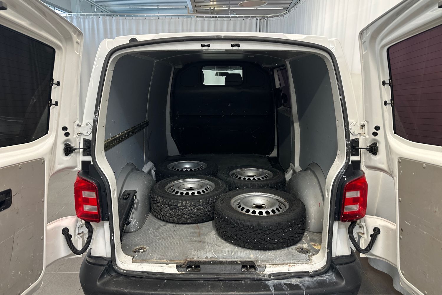 Volkswagen Transporter vaihtoauto