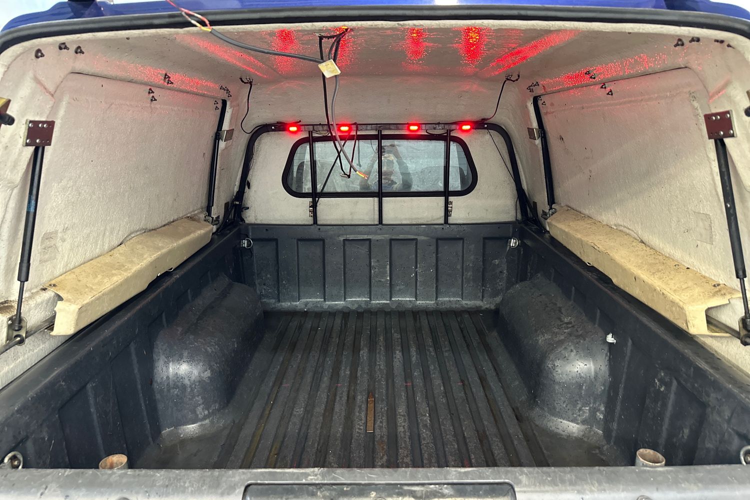 Nissan Pickup vaihtoauto