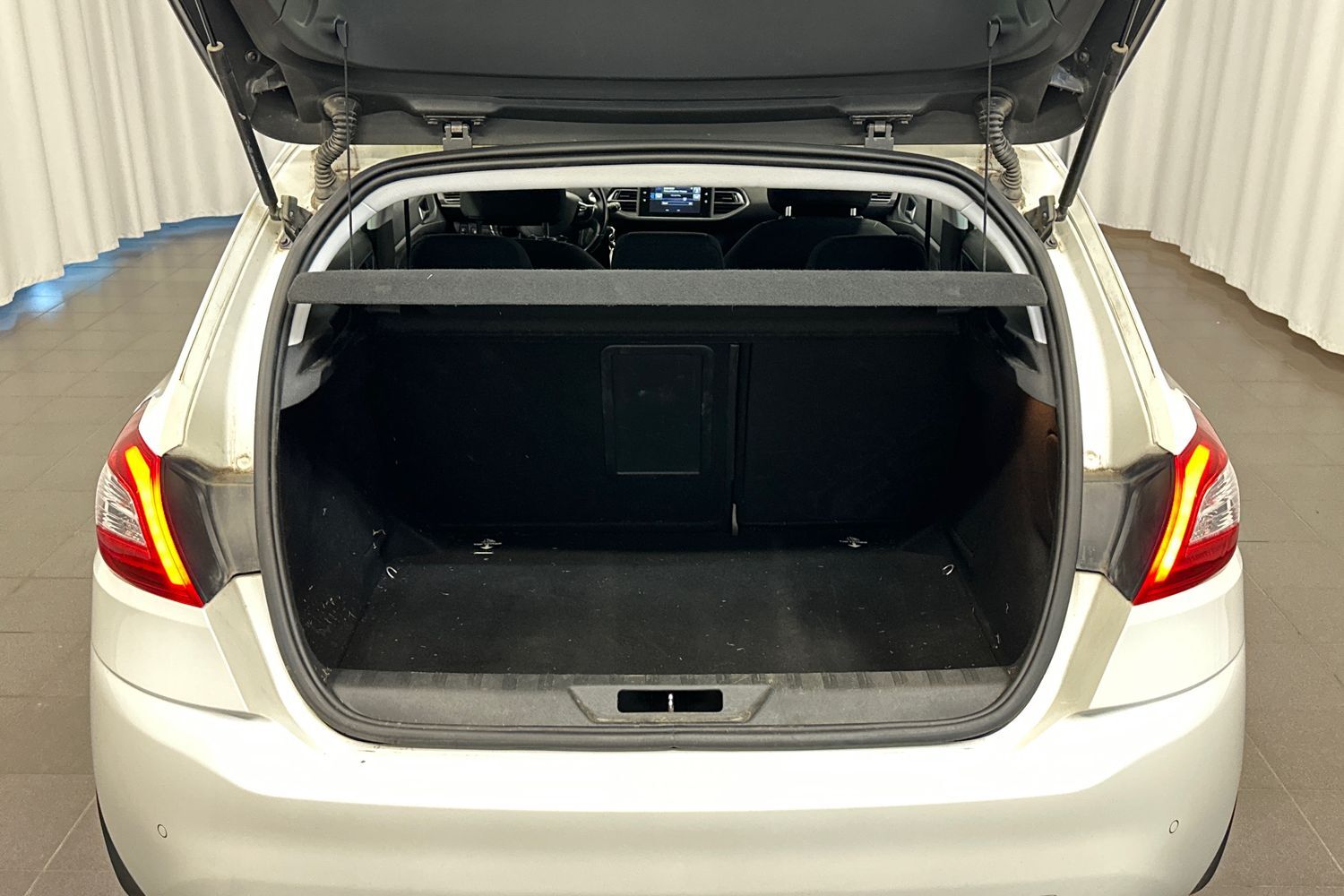 Peugeot 308 vaihtoauto