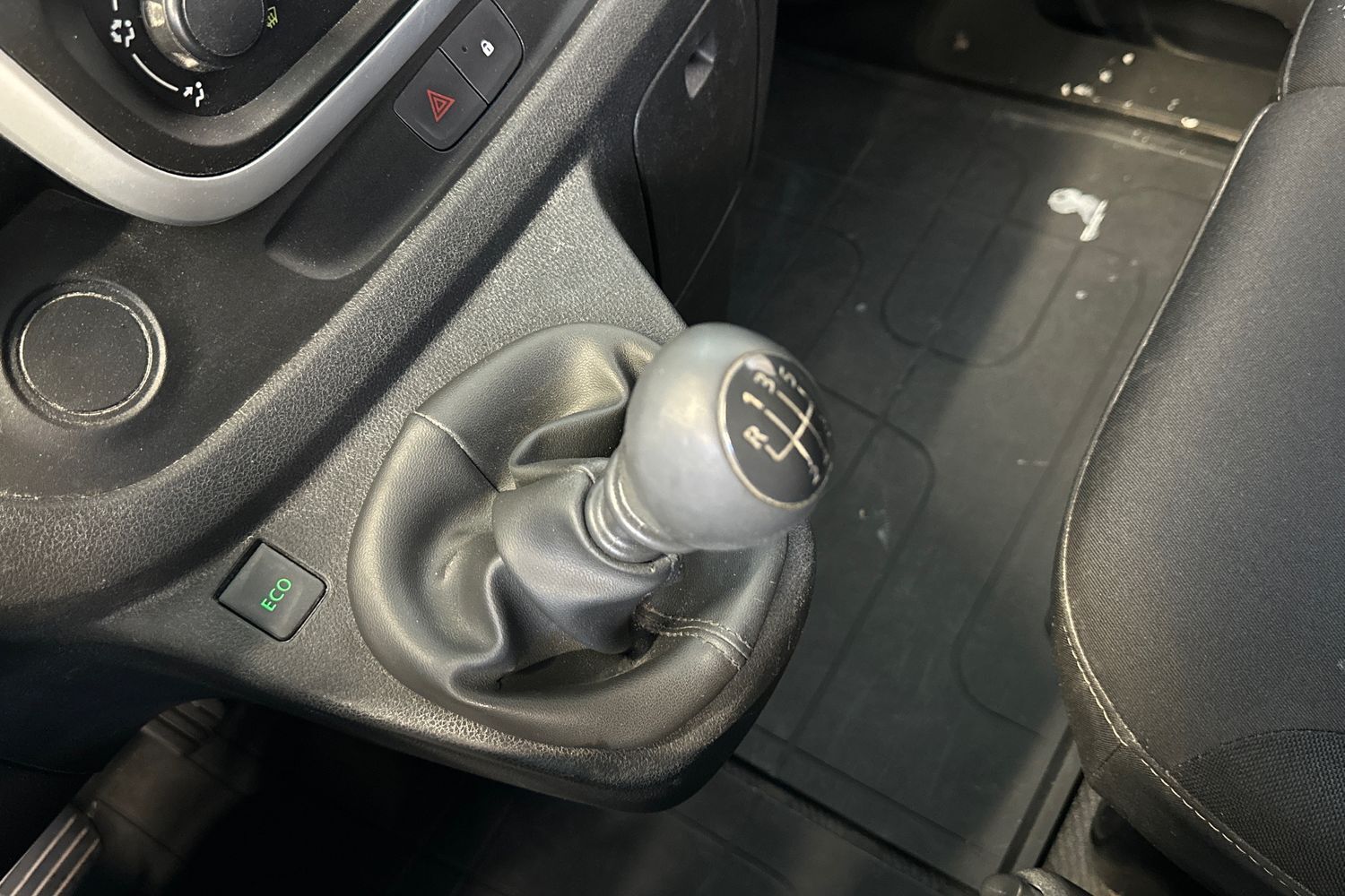 Renault Trafic vaihtoauto