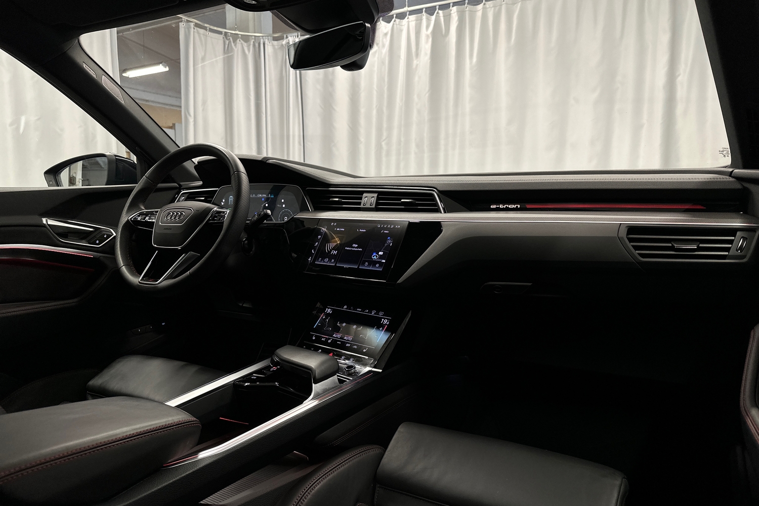Audi Q8 e-tron vaihtoauto