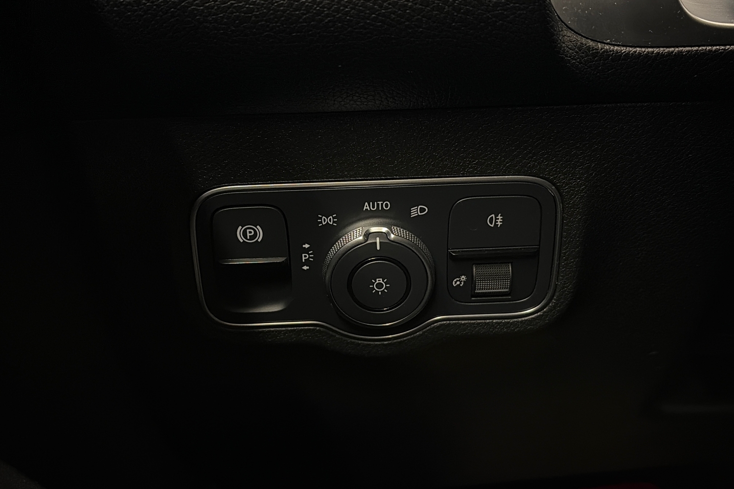Mercedes-Benz EQB vaihtoauto