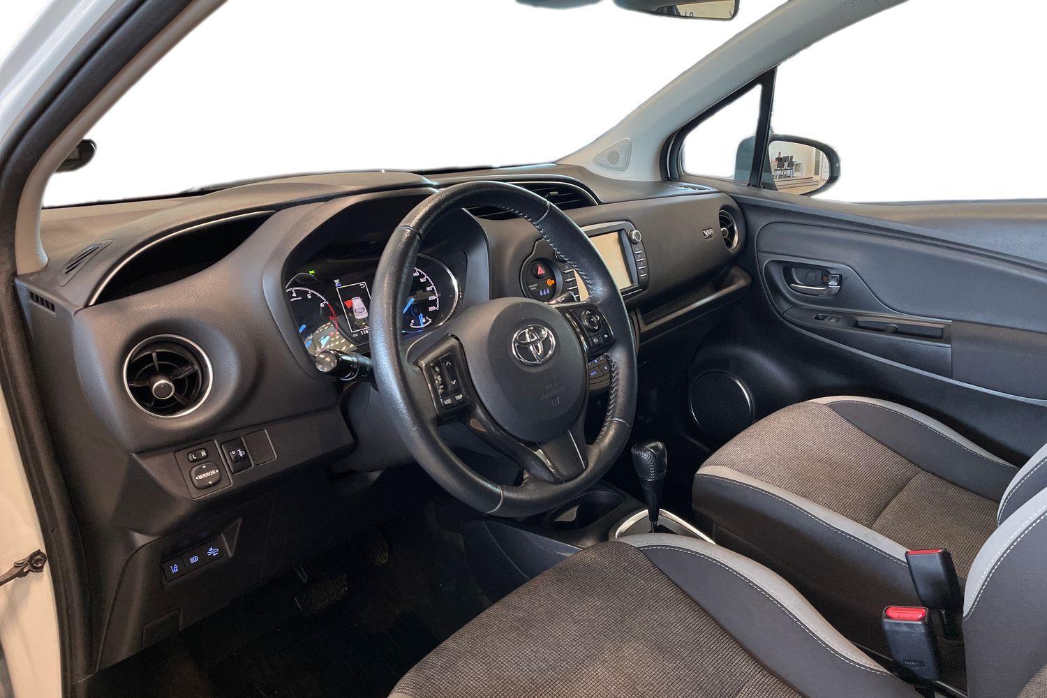Toyota Yaris vaihtoauto