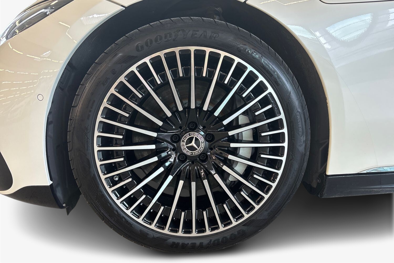 Mercedes-Benz EQS vaihtoauto