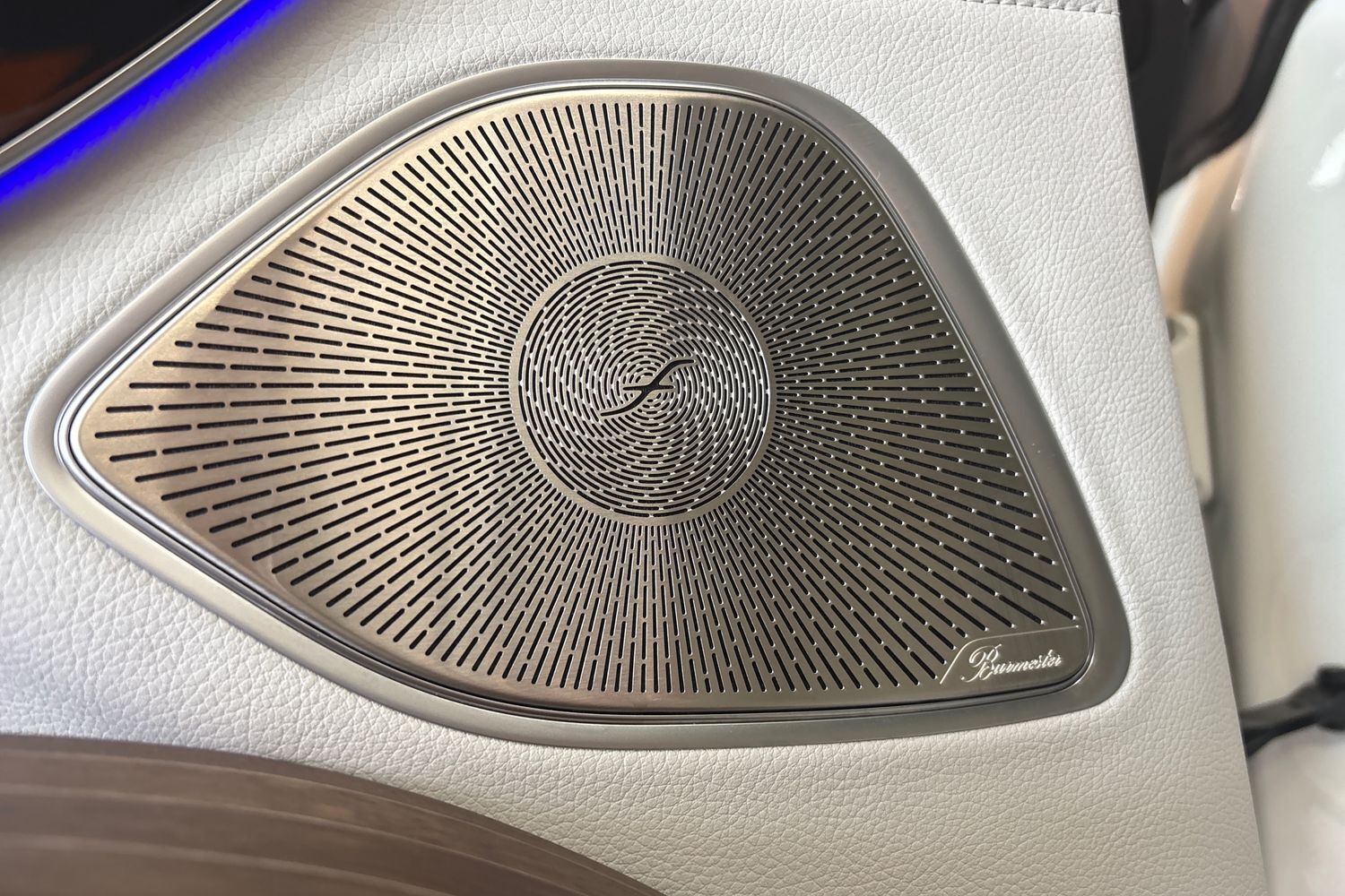 Mercedes-Benz EQS vaihtoauto