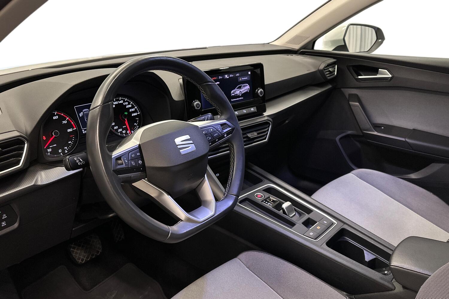 SEAT Leon Sportstourer vaihtoauto