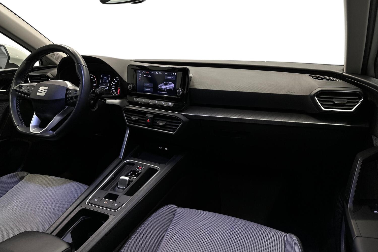 SEAT Leon Sportstourer vaihtoauto