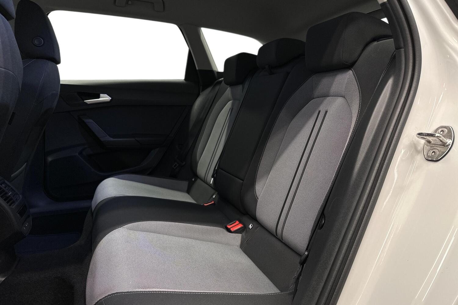 SEAT Leon Sportstourer vaihtoauto