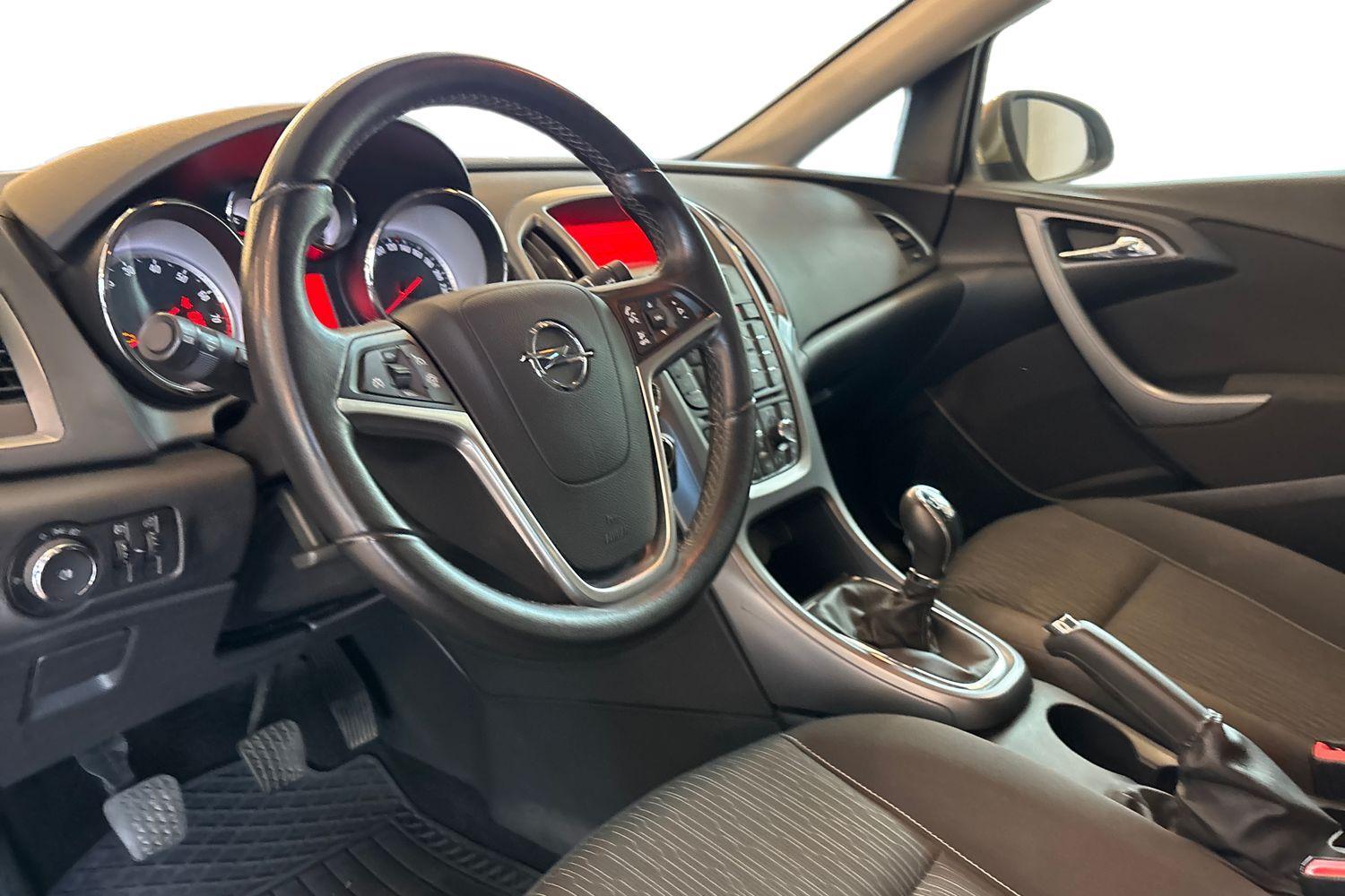 Opel Astra vaihtoauto