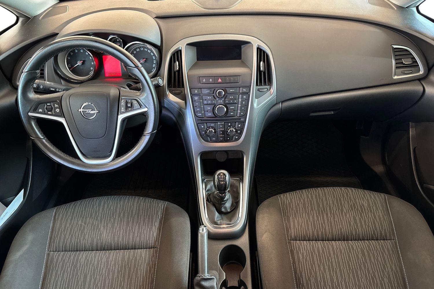 Opel Astra vaihtoauto