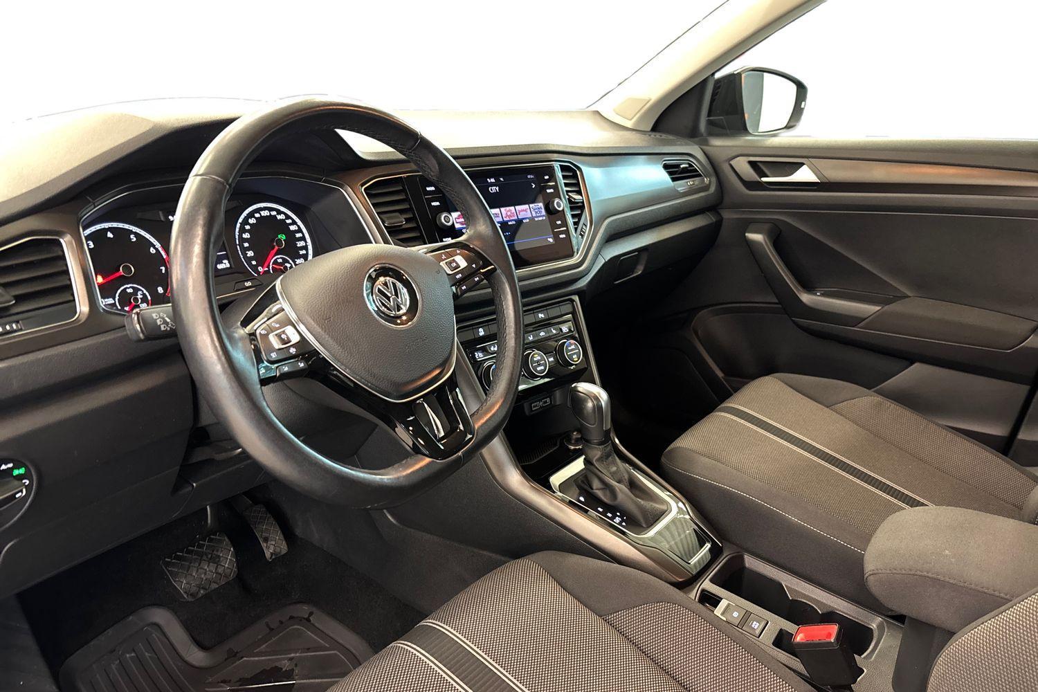 Volkswagen T-Roc vaihtoauto