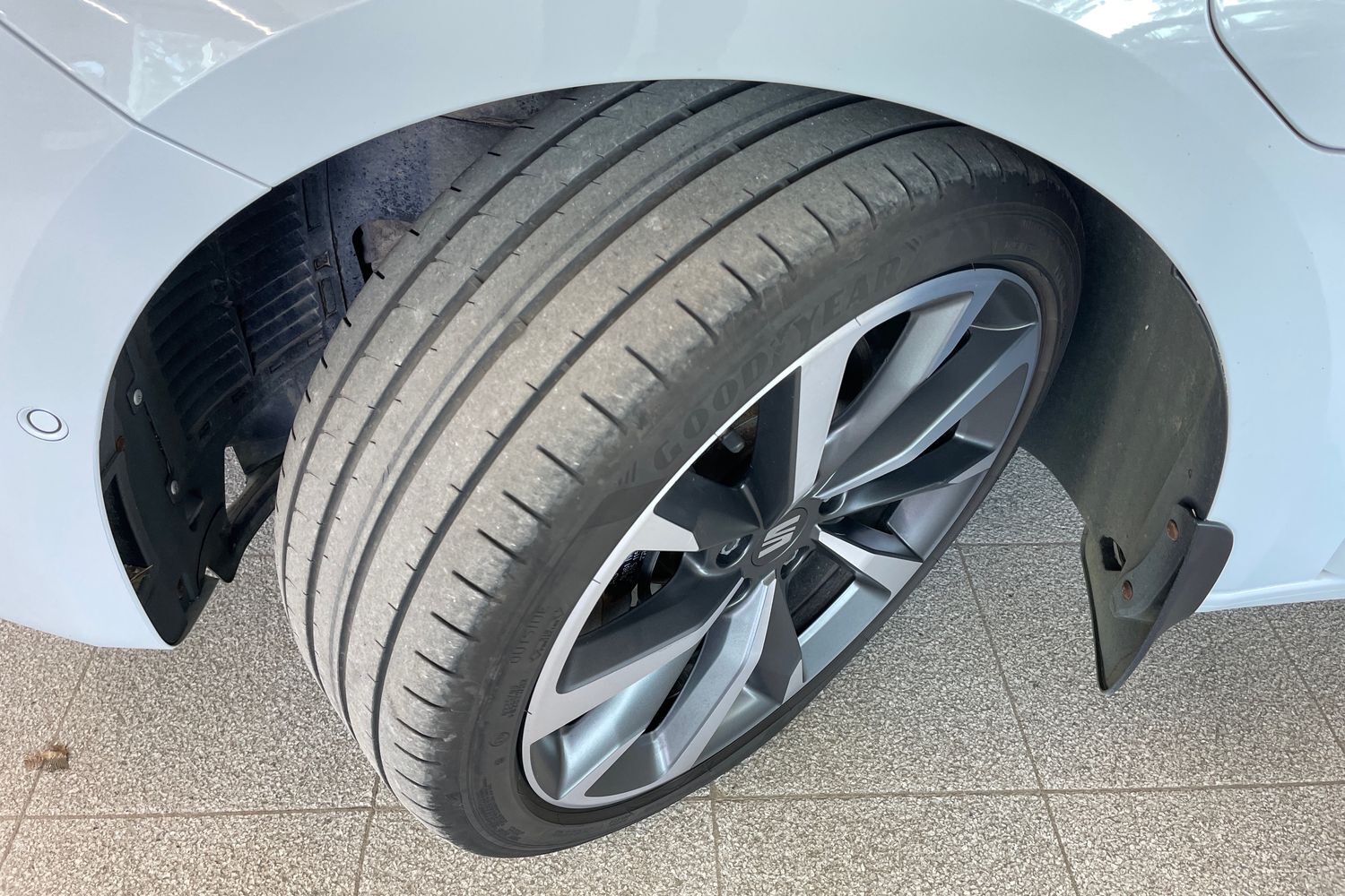 SEAT Leon Sportstourer vaihtoauto