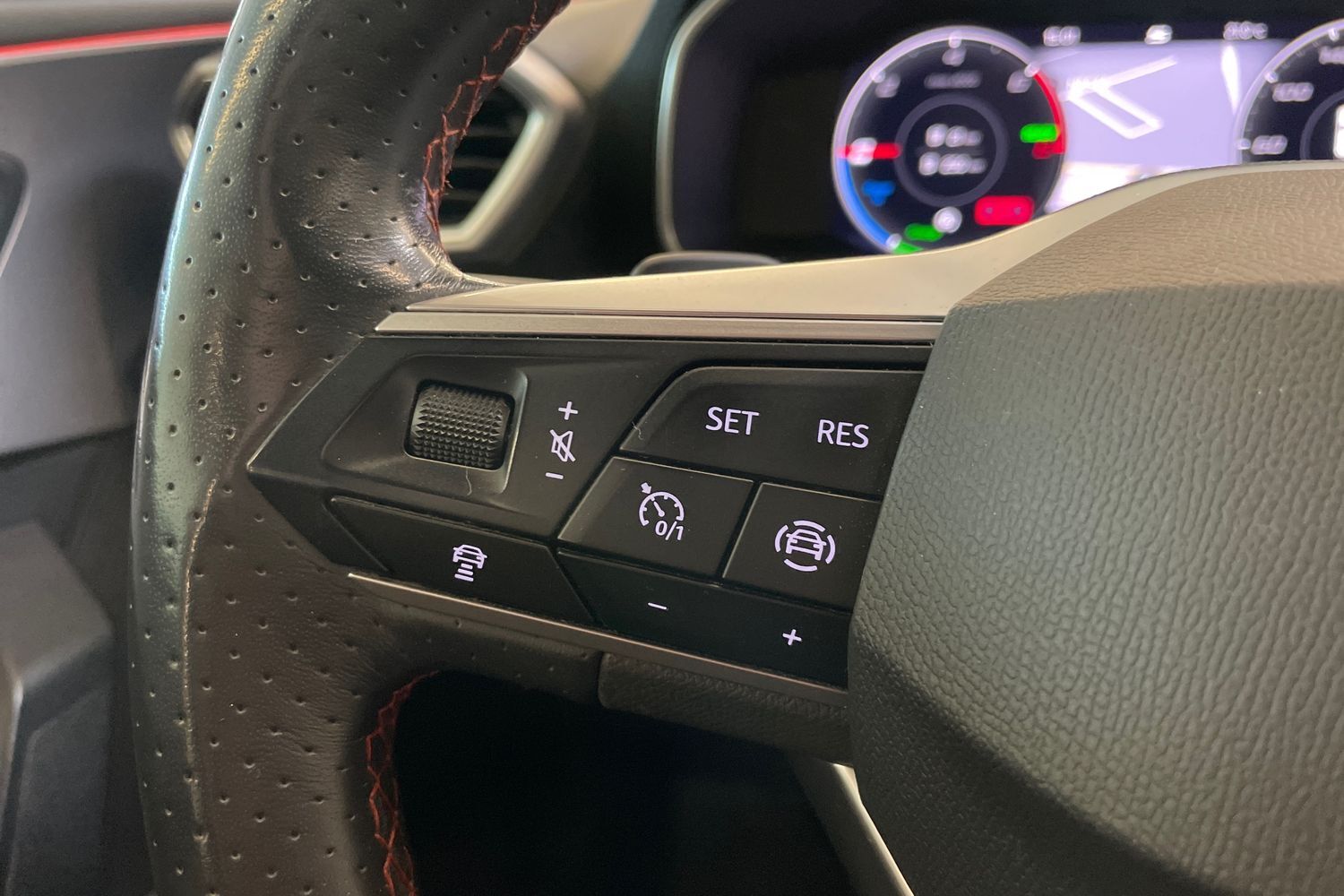 SEAT Leon Sportstourer vaihtoauto