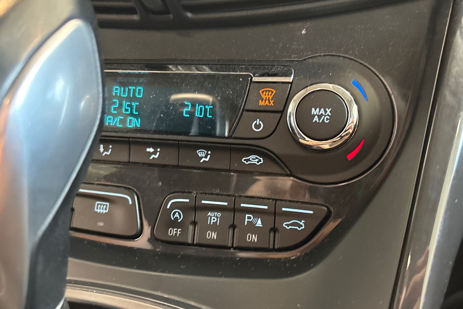 Ford Kuga vaihtoauto