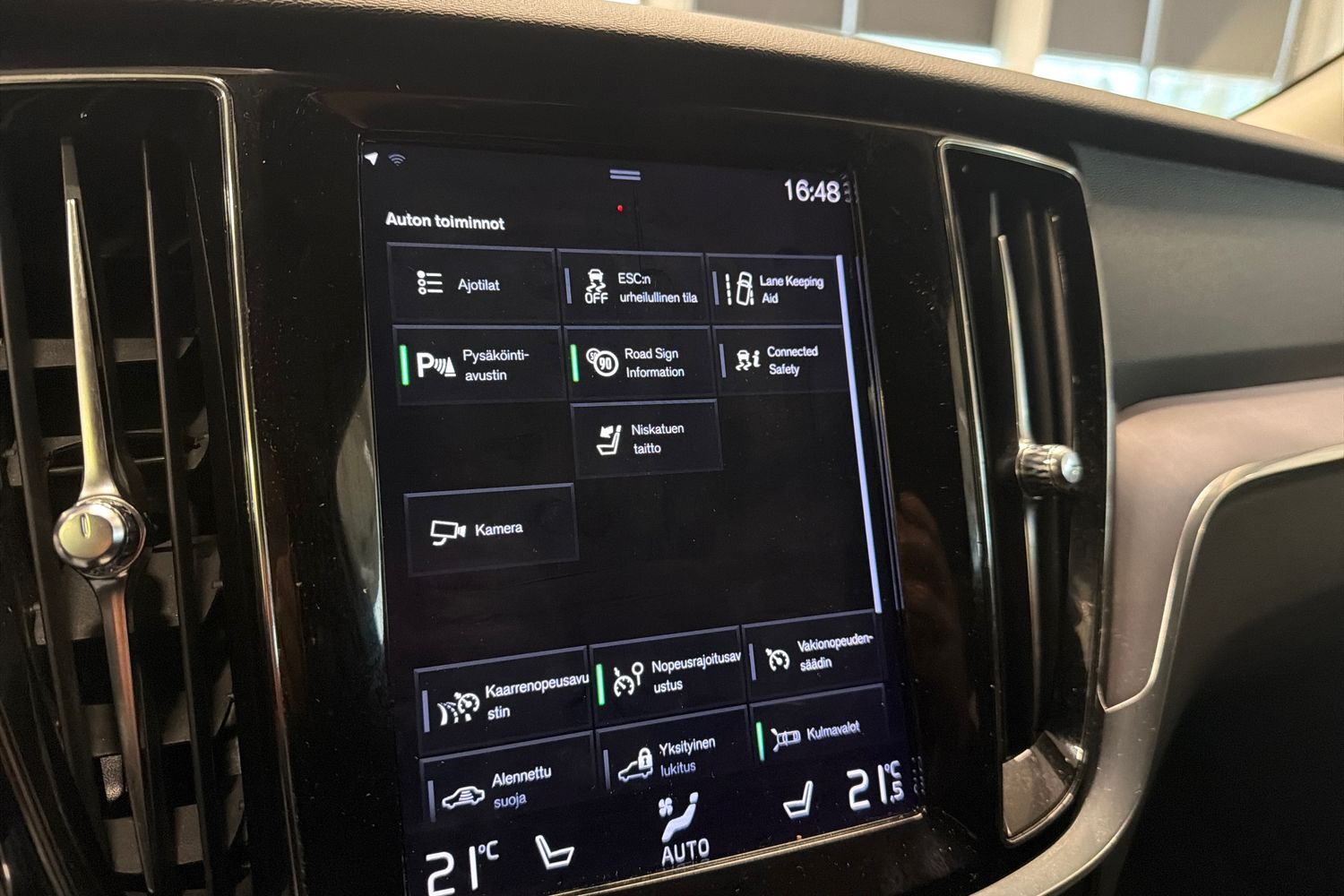 Volvo V60 Cross Country vaihtoauto