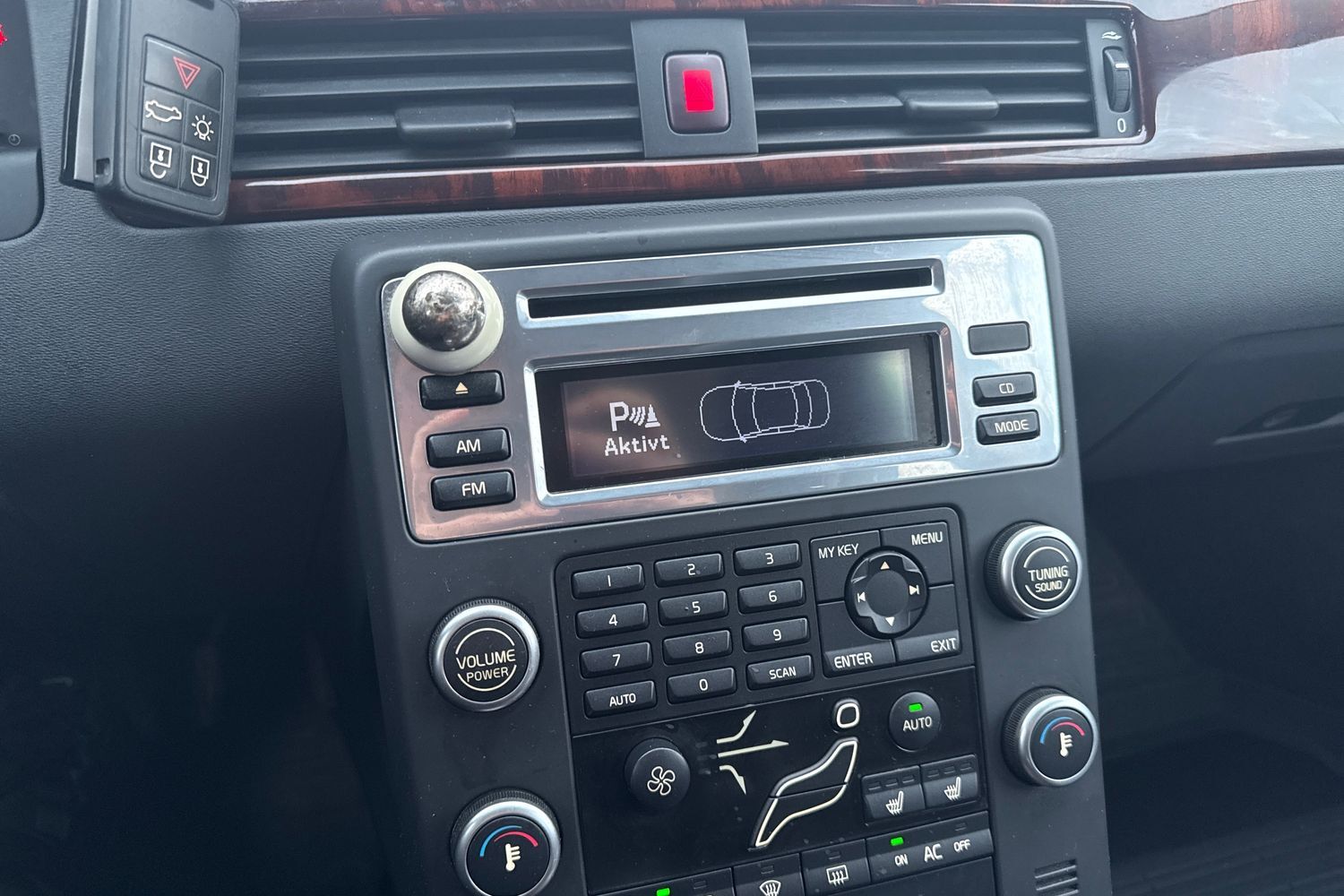 Volvo V70 vaihtoauto