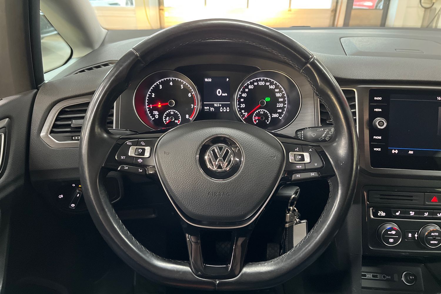 Volkswagen Golf Sportsvan vaihtoauto