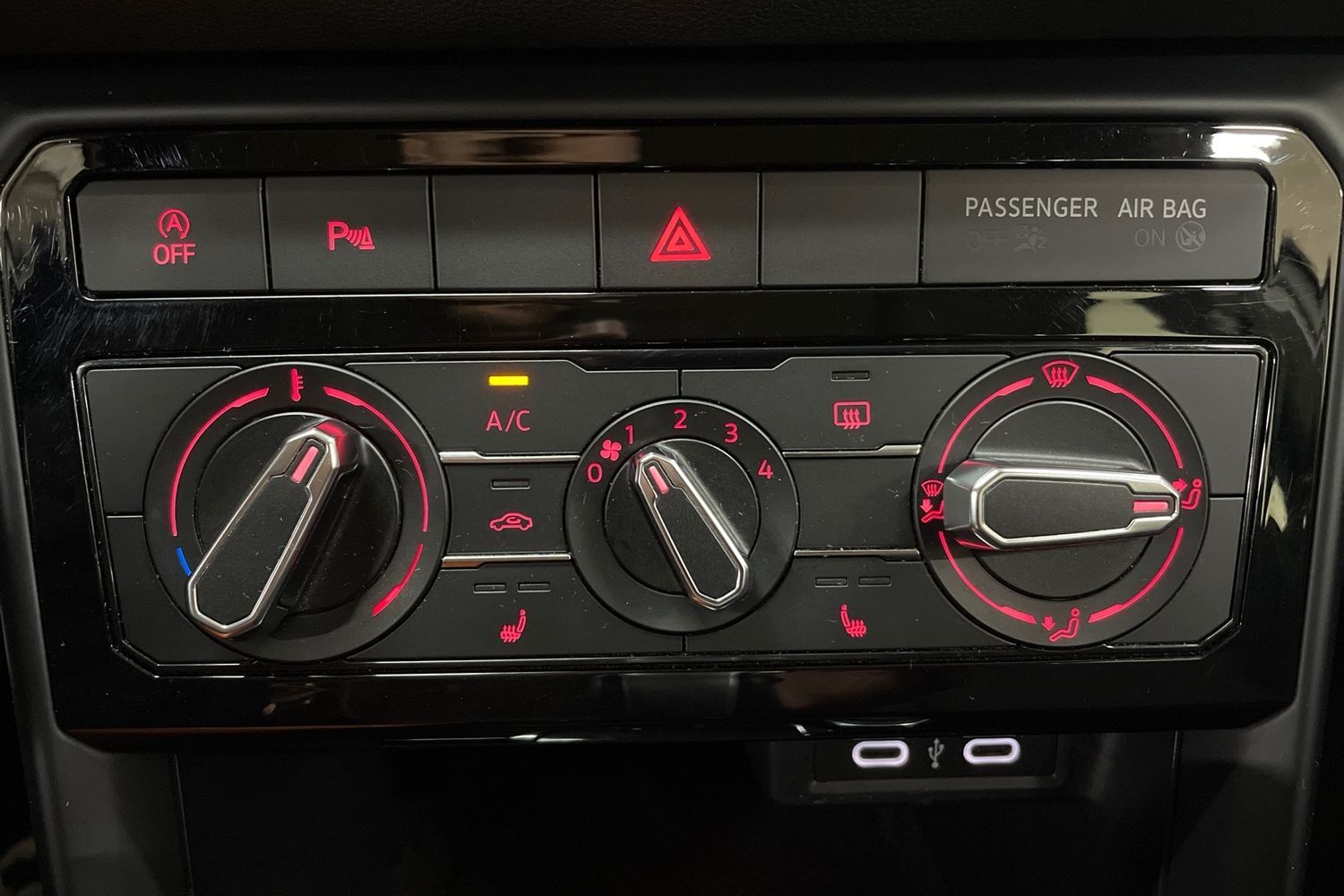 Volkswagen T-Cross vaihtoauto