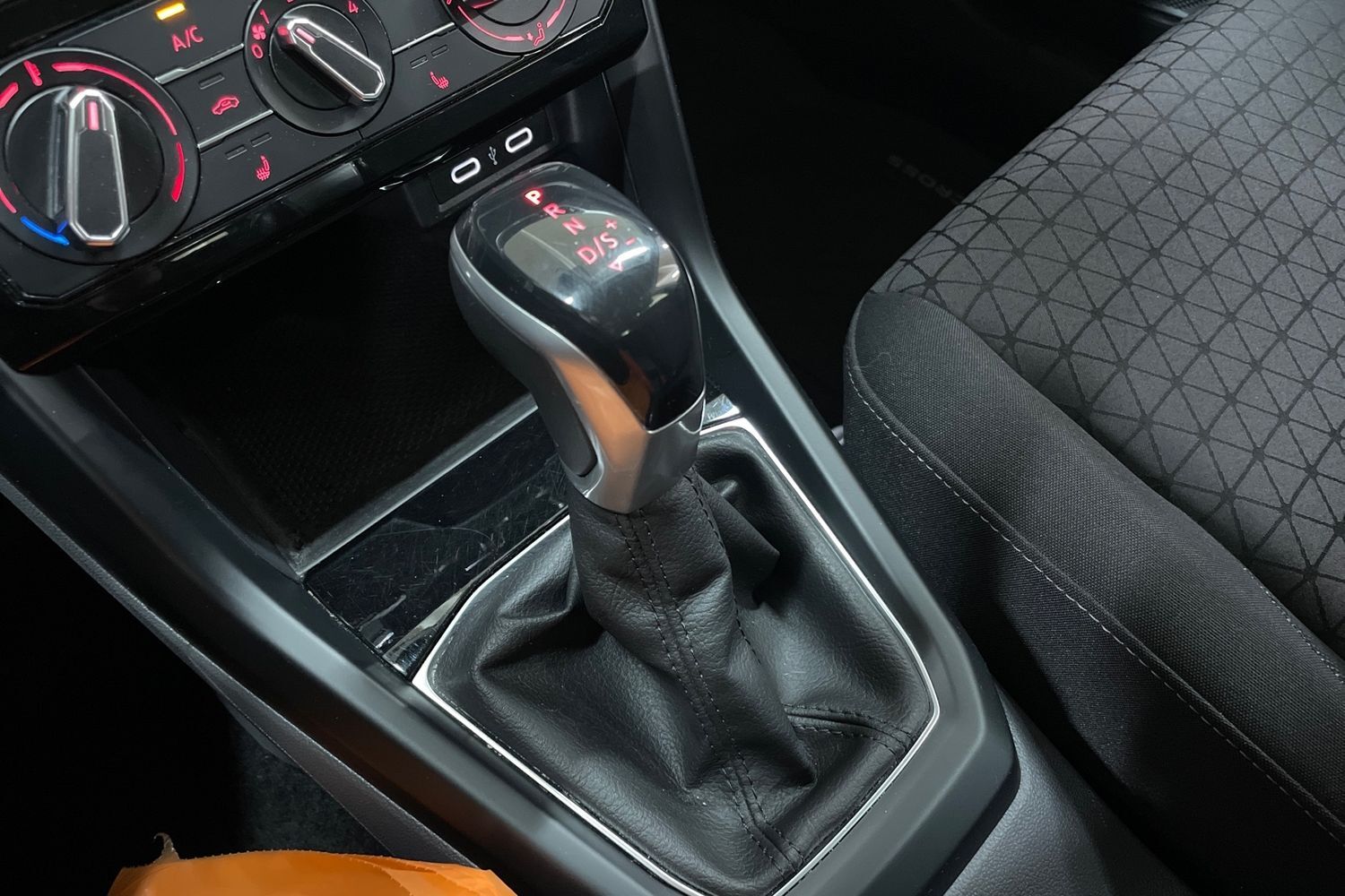Volkswagen T-Cross vaihtoauto