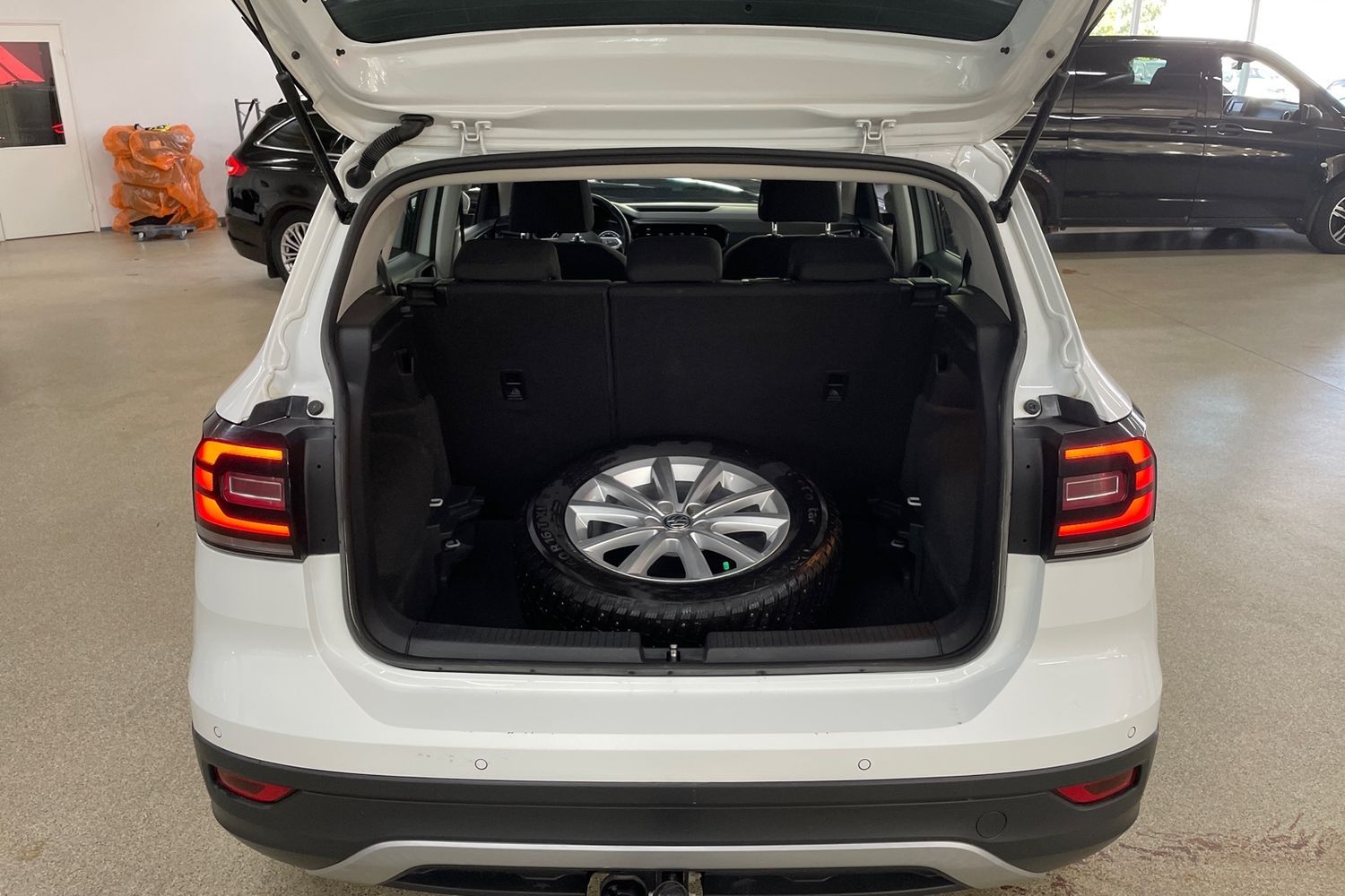 Volkswagen T-Cross vaihtoauto