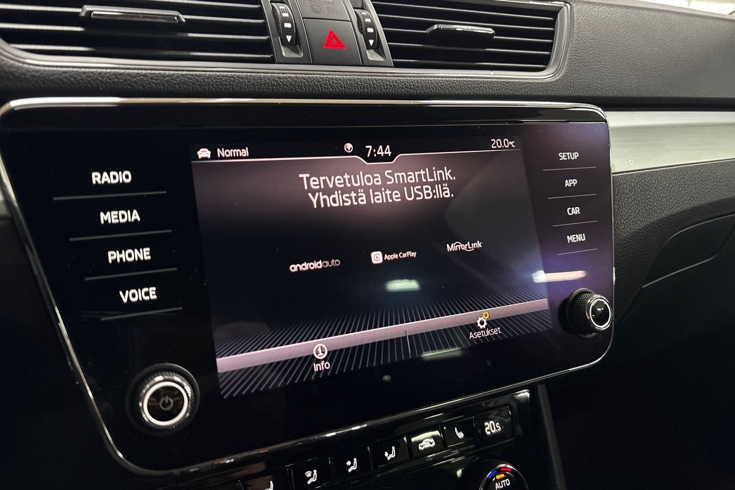 Skoda Superb vaihtoauto