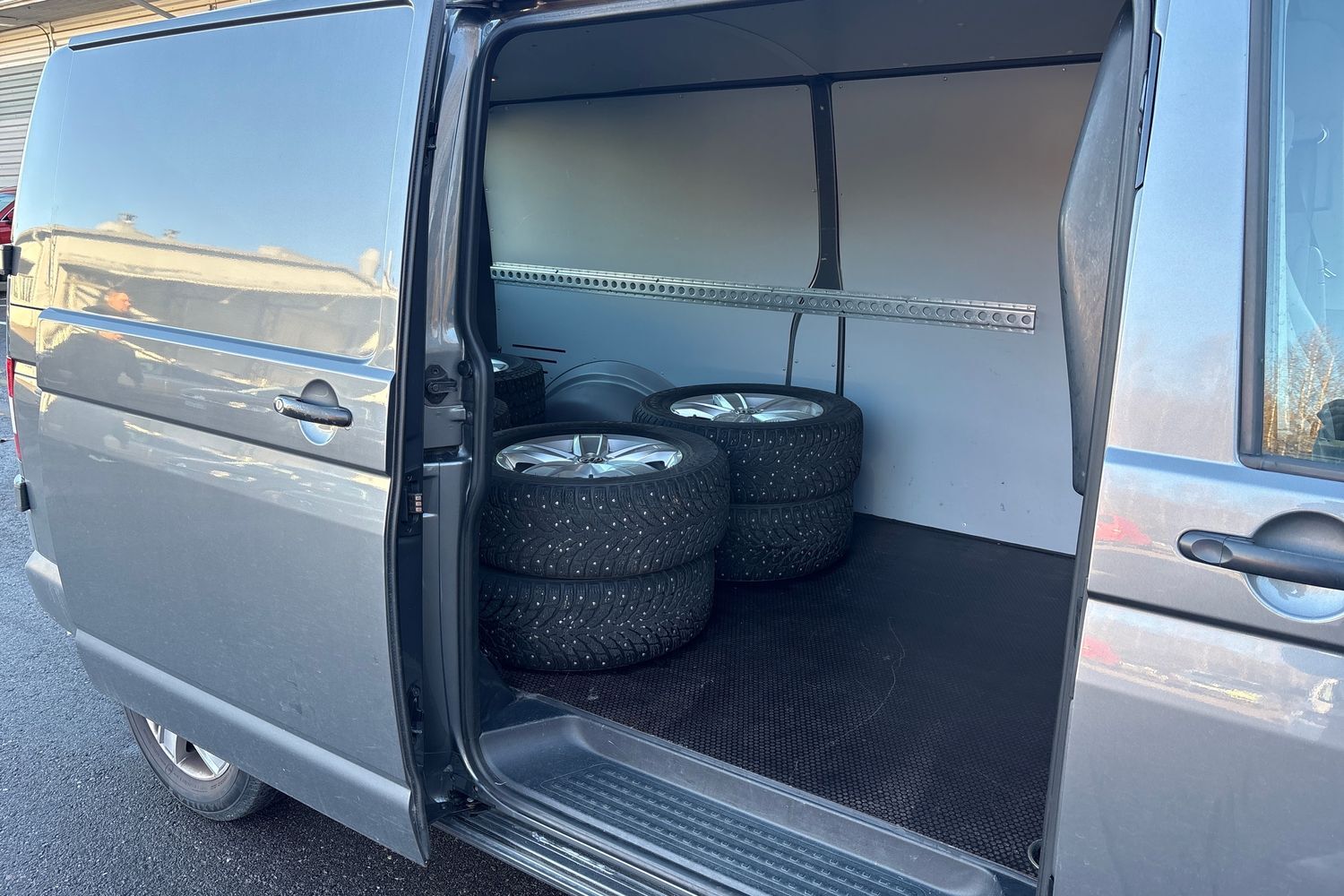 Volkswagen Transporter vaihtoauto