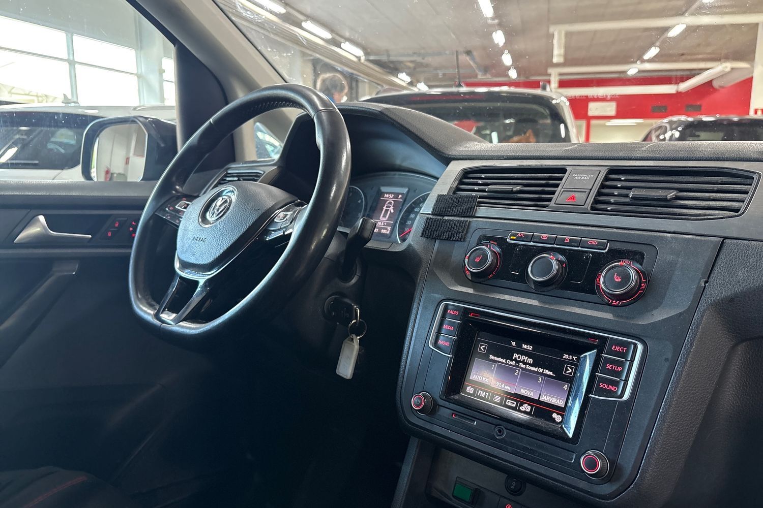 Volkswagen Caddy Maxi vaihtoauto