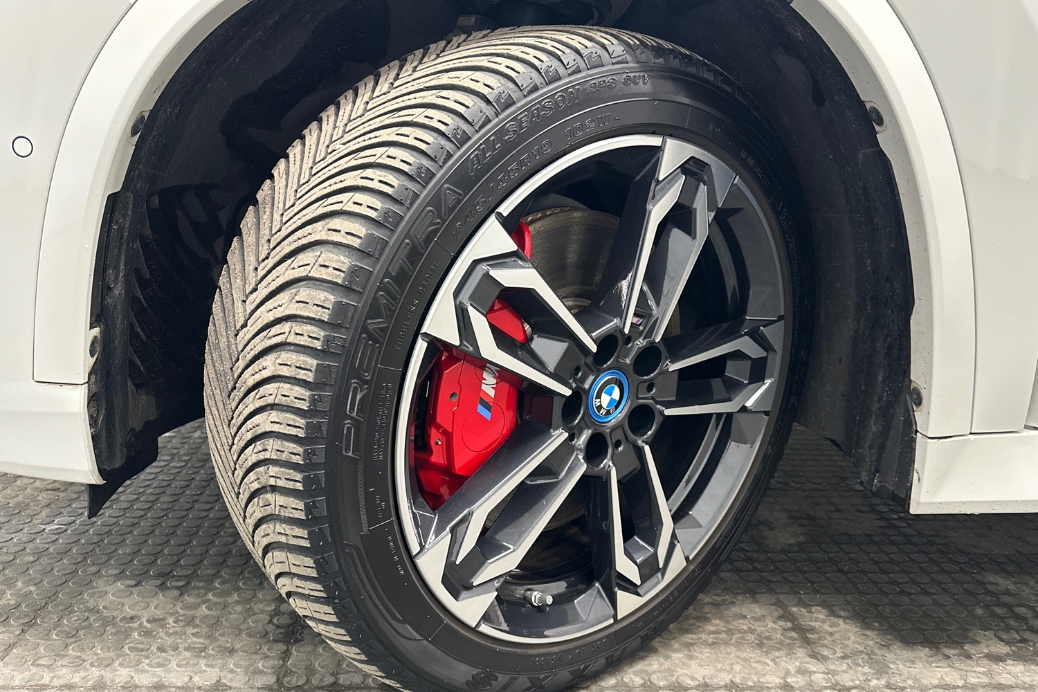 BMW iX1 vaihtoauto