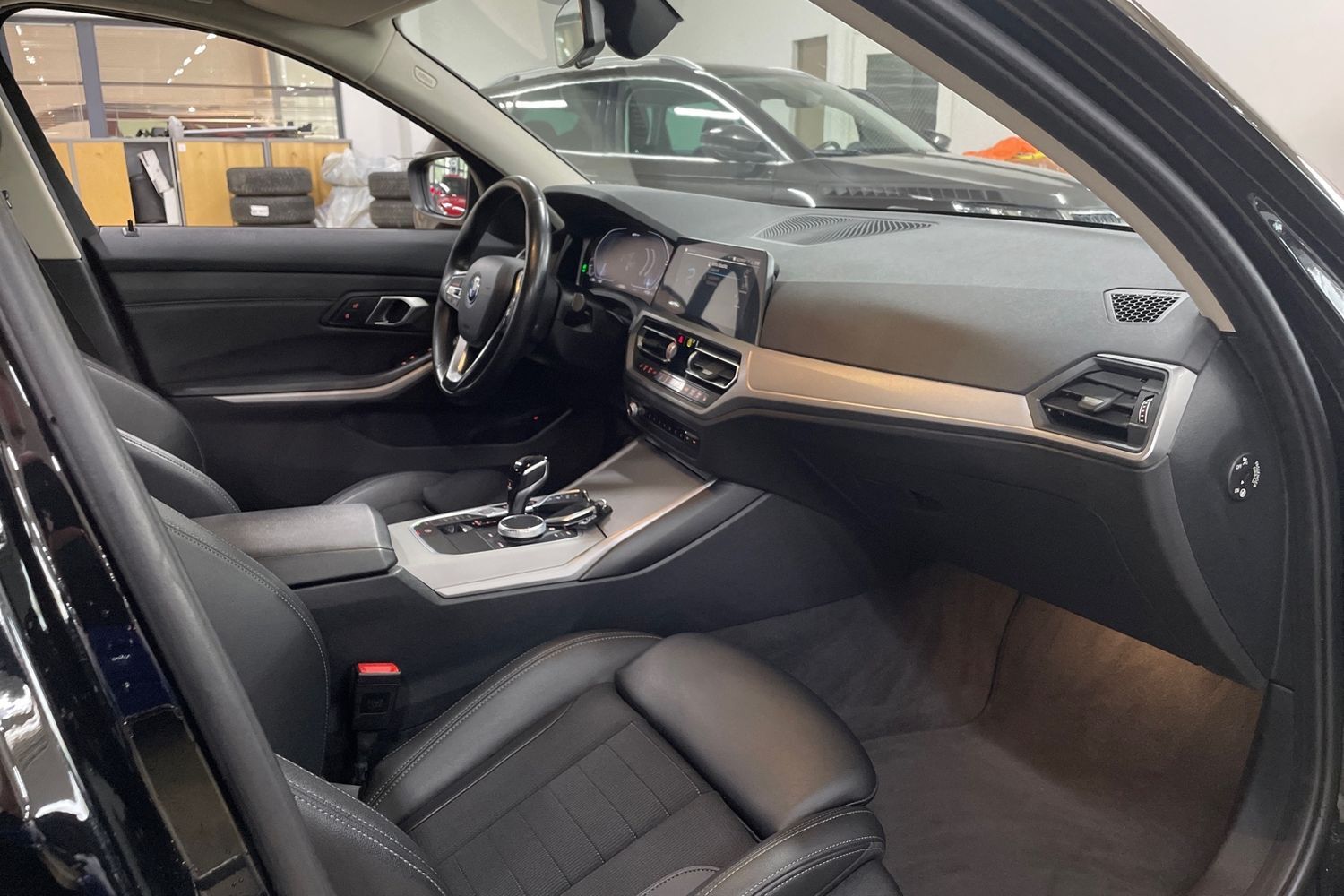 BMW 320 vaihtoauto