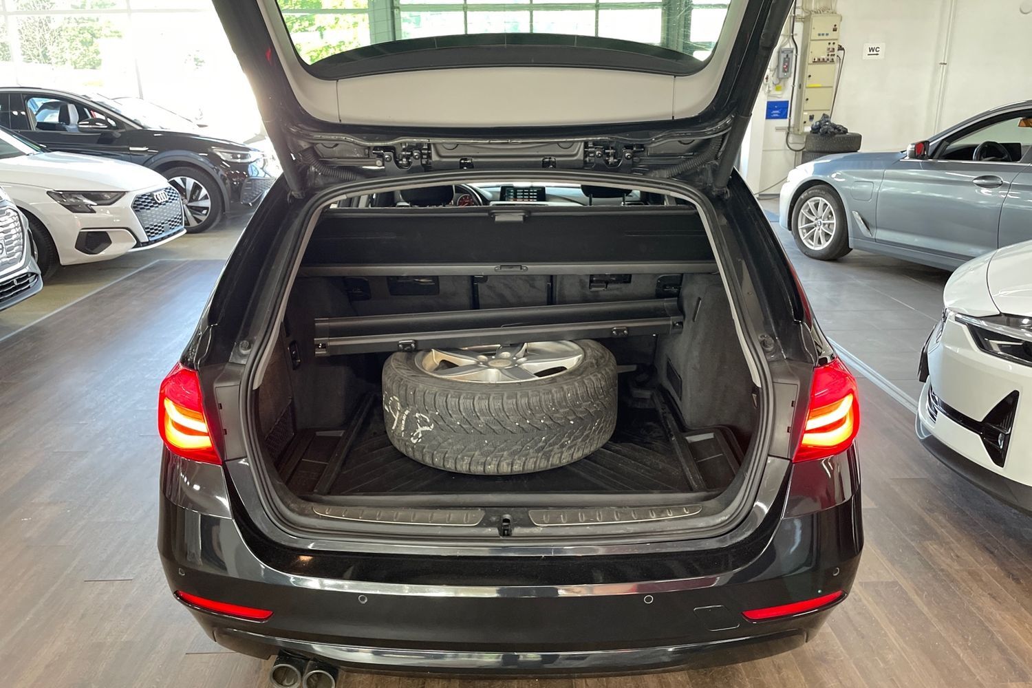 BMW 320 vaihtoauto