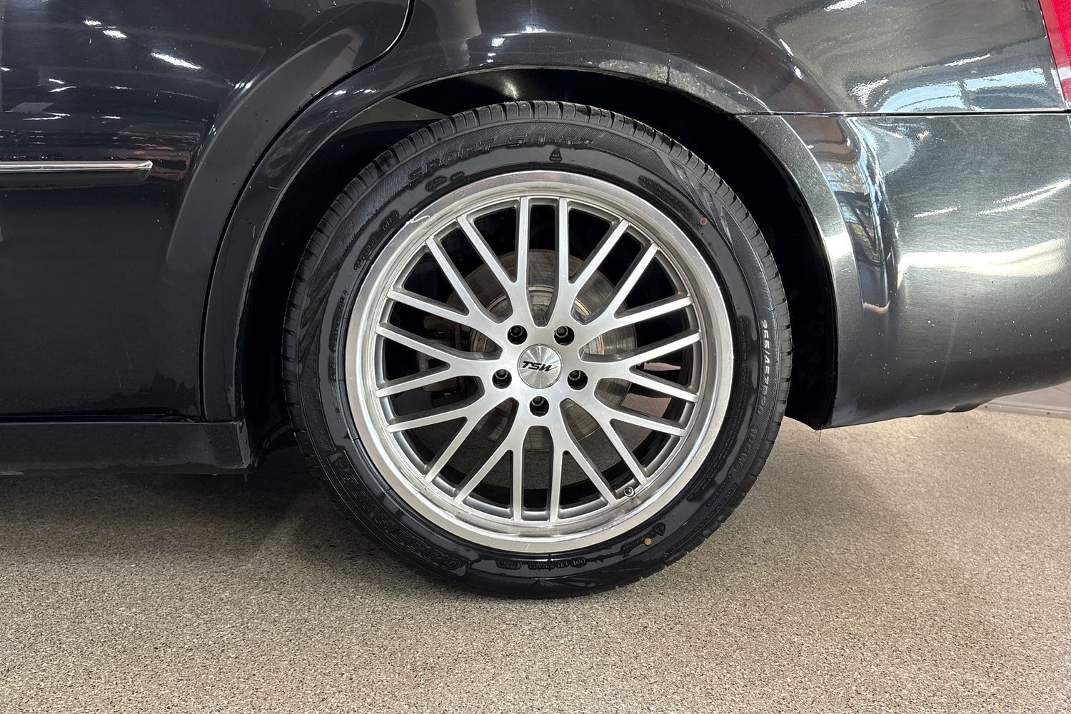 Chrysler 300C vaihtoauto