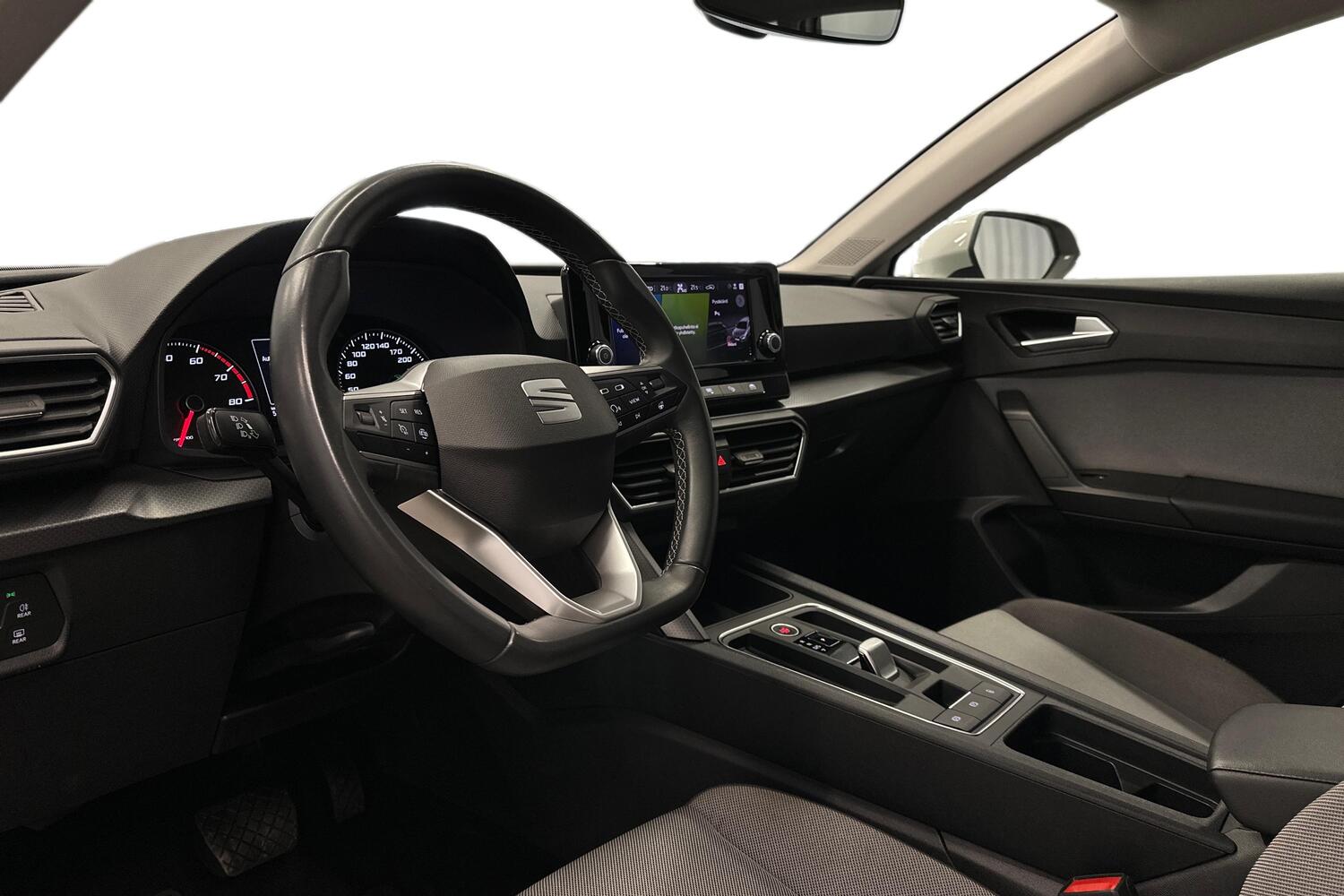SEAT Leon Sportstourer vaihtoauto