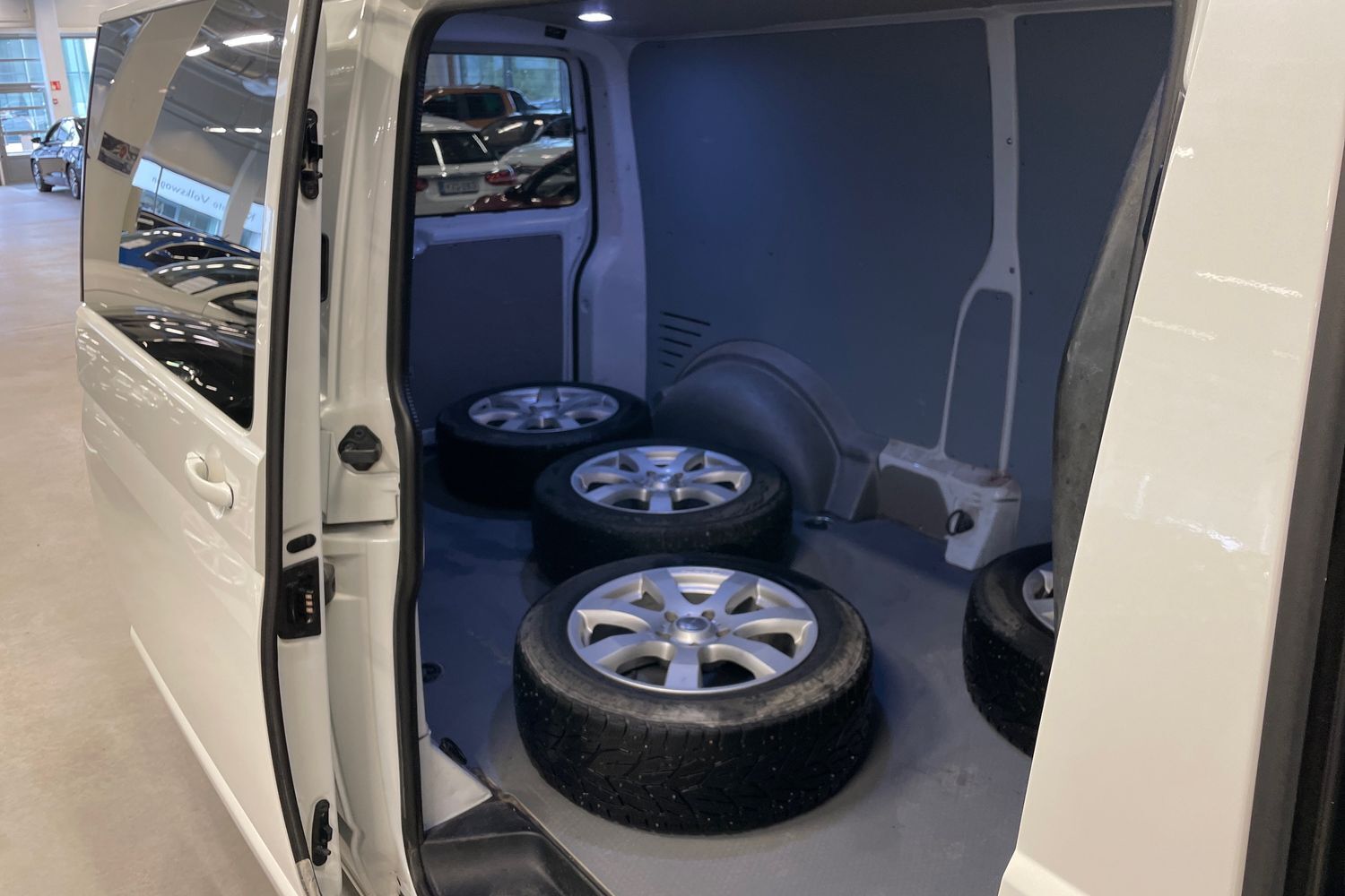 Volkswagen Transporter vaihtoauto
