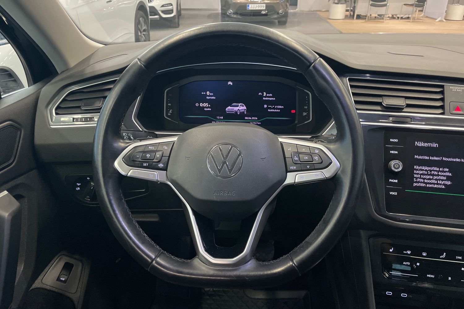Volkswagen Tiguan vaihtoauto