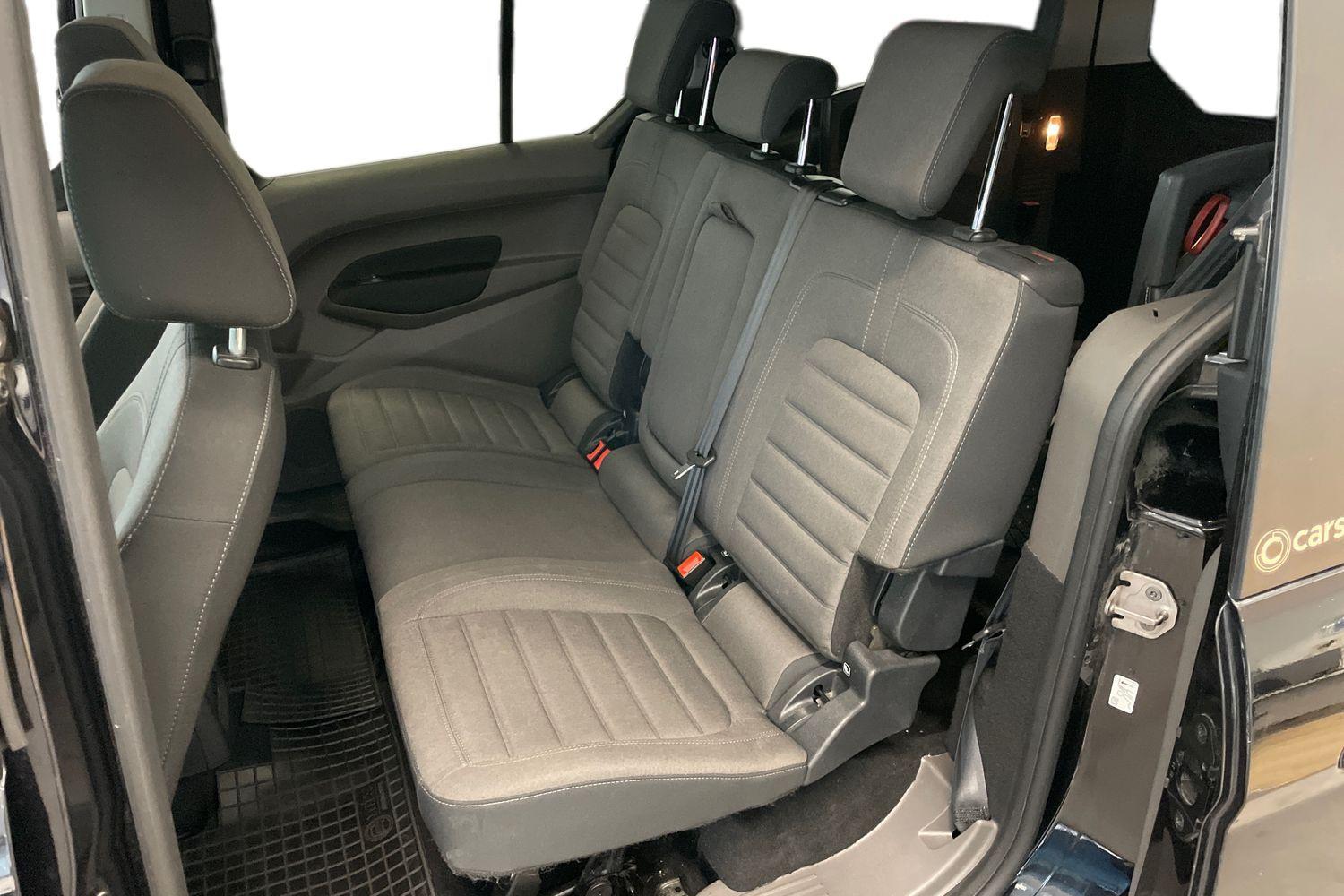 Ford Grand Tourneo Connect vaihtoauto