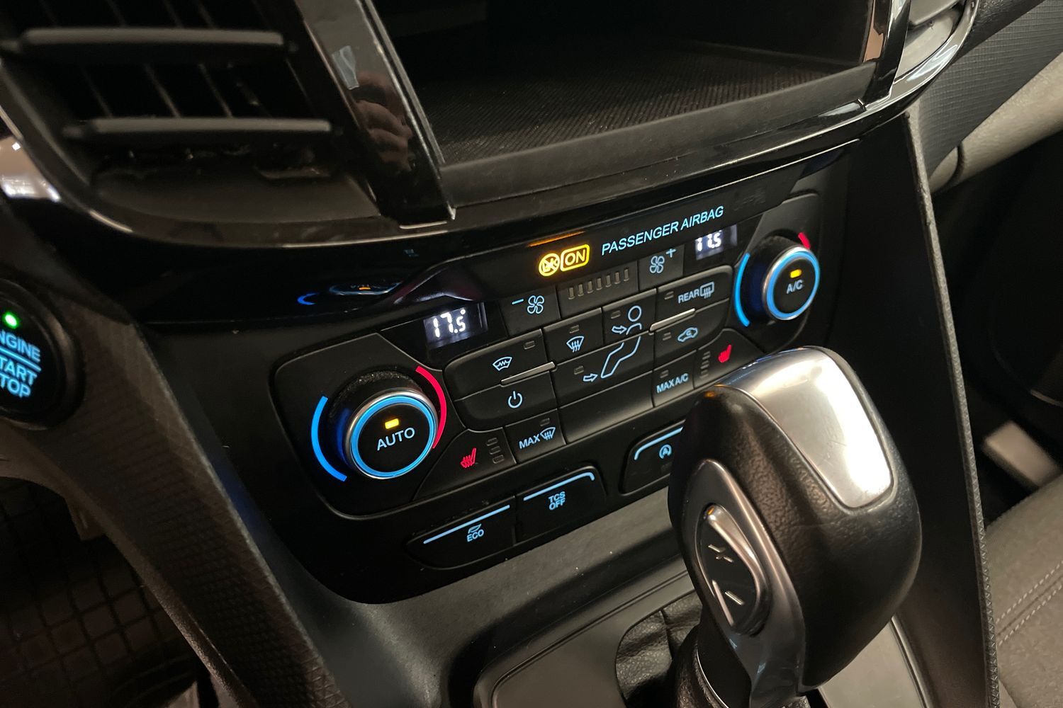 Ford Grand Tourneo Connect vaihtoauto