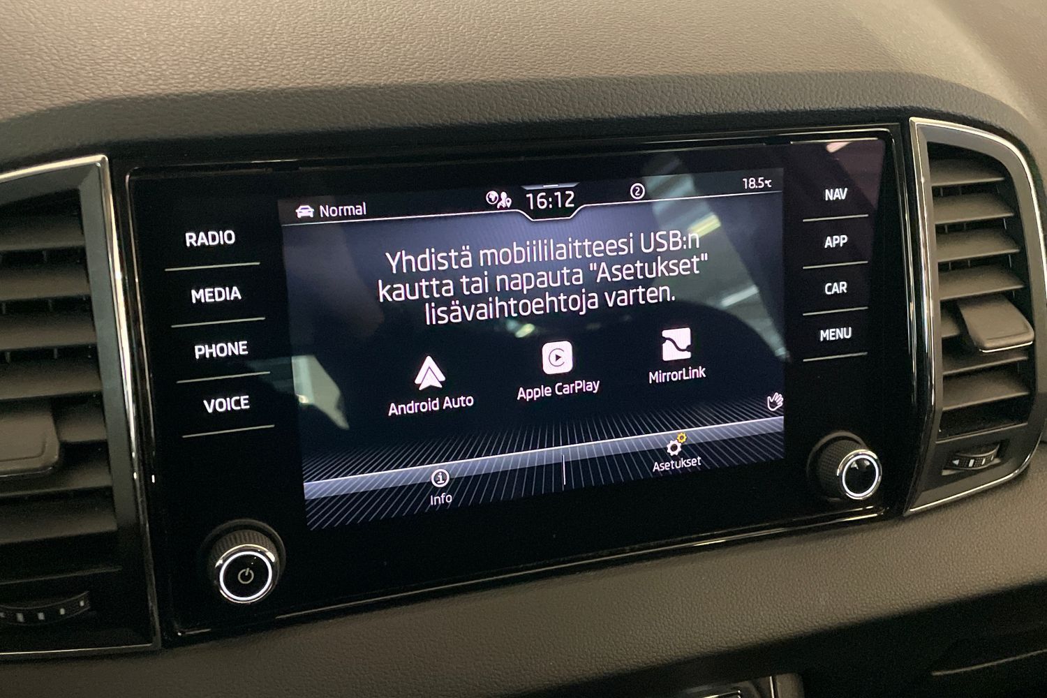 Skoda Karoq vaihtoauto