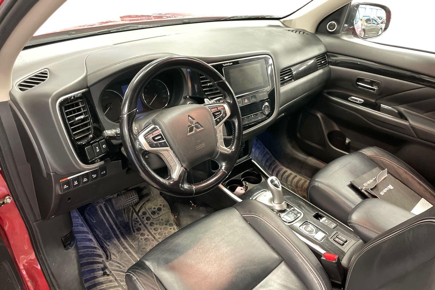 Mitsubishi Outlander PHEV vaihtoauto