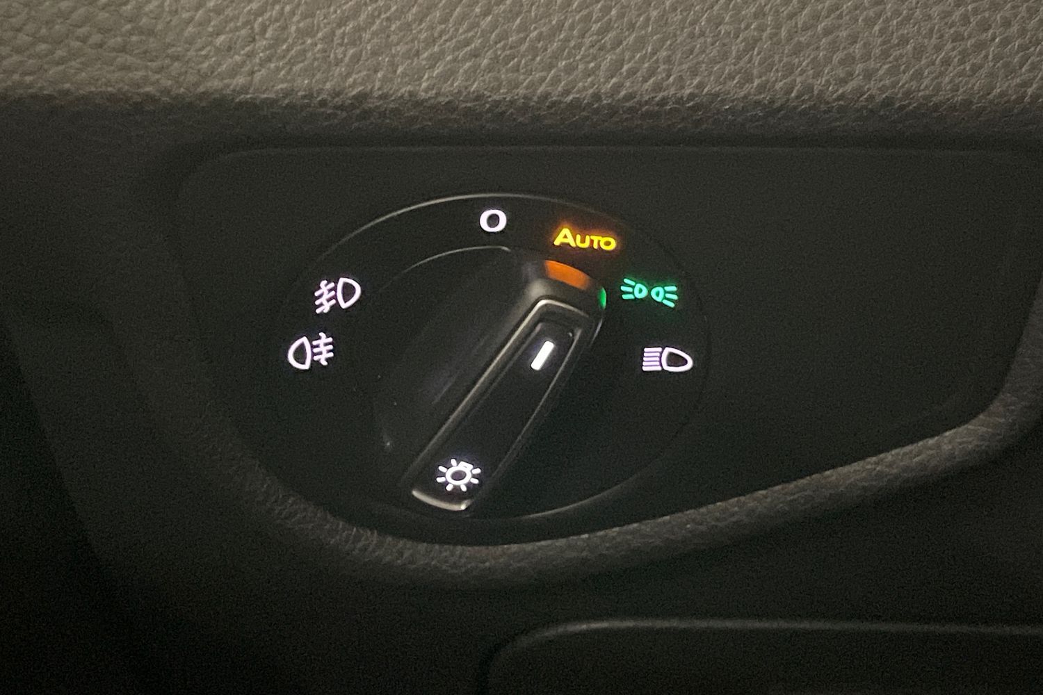 Volkswagen Touran vaihtoauto