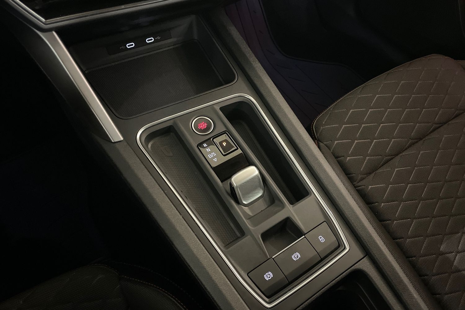 SEAT Leon Sportstourer vaihtoauto