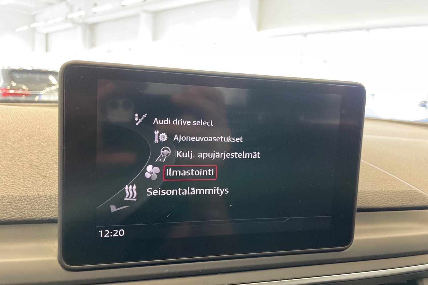 Audi A4 vaihtoauto