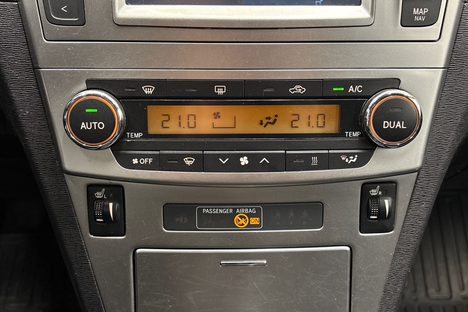 Toyota Avensis vaihtoauto