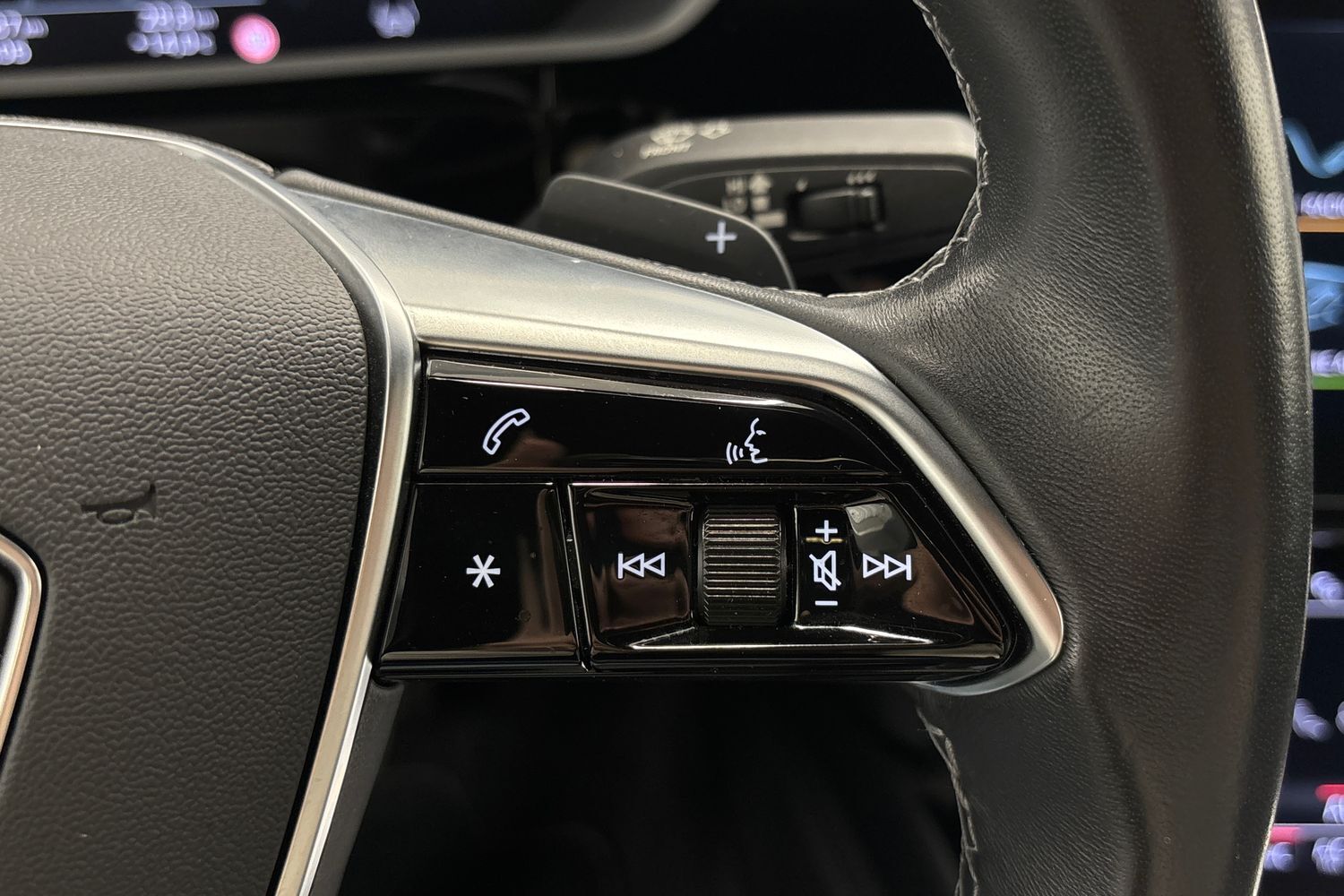 Audi Q8 e-tron vaihtoauto